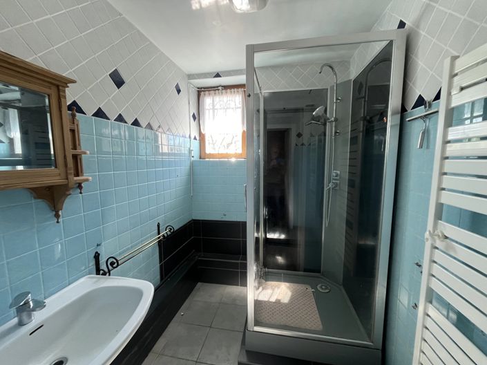 Image No.12-4 Bed Cottage for sale