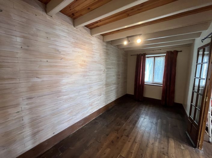 Image No.8-4 Bed Cottage for sale