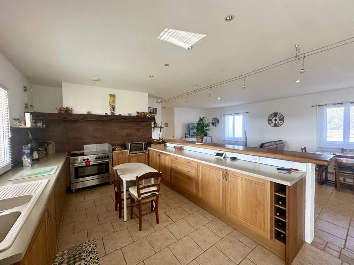 Image No.4-3 Bed Village House for sale