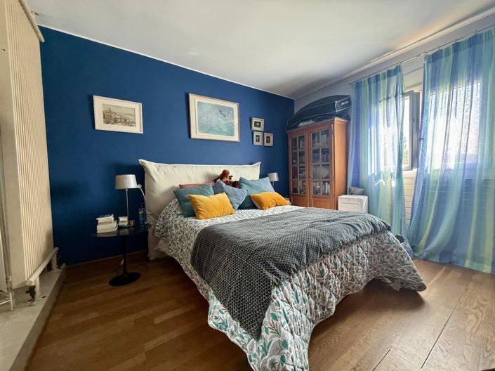 Image No.7-4 Bed House for sale