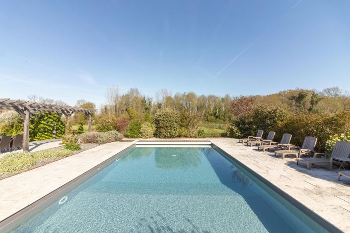 Image No.2-8 Bed House for sale