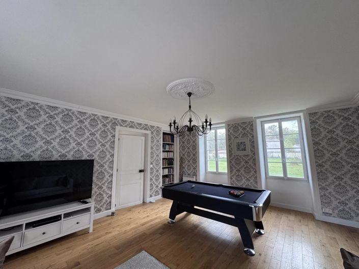 Image No.4-8 Bed House for sale