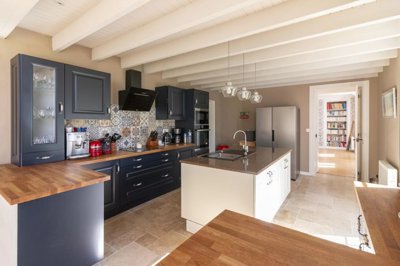 de405d6c04618bcb9fe1855221b150100ce2005e7d409