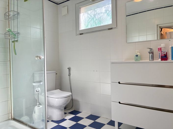 Image No.8-3 Bed Village House for sale