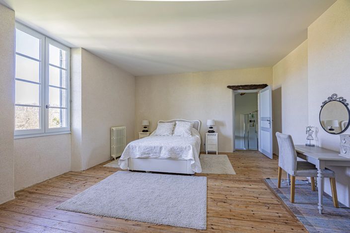 Image No.13-6 Bed House for sale