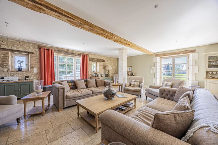 Image No.3-6 Bed House for sale