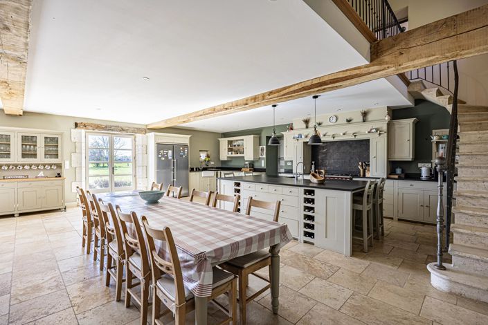 Image No.4-6 Bed House for sale