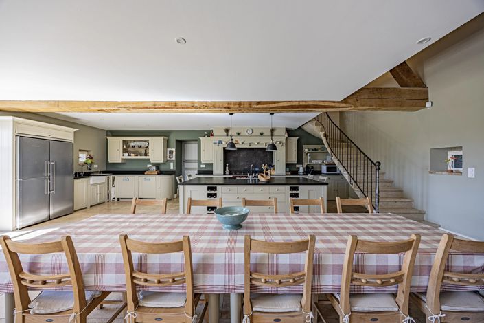 Image No.8-6 Bed House for sale