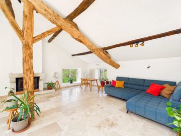 90b98010bb1aa56ded727a84ff5b47294a13305d8f200