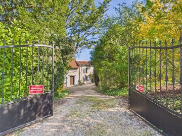 e04d4675f03e178d12dc708d930286325d8c508c71200