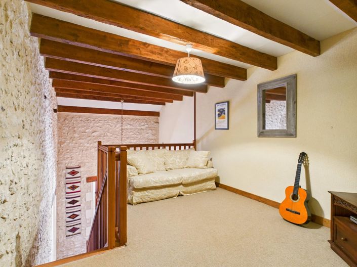 Image No.8-4 Bed House for sale