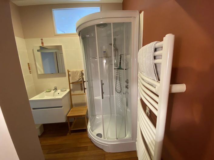 Image No.9-2 Bed House for sale