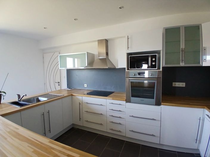 Image No.3-5 Bed House for sale