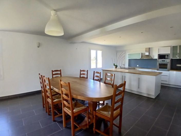 Image No.4-5 Bed House for sale