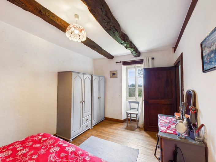 Image No.8-2 Bed House for sale