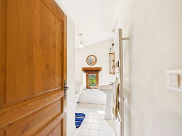 395d47c6fabc770f26214a26bb275e43bd103924b6200