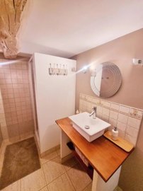 8211571cbf1fba2f9ffce53feaca25799191dec69d160