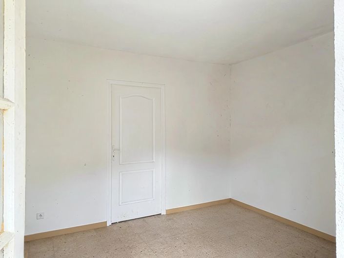 Image No.8-Propriété de 3 chambres à vendre à Mazaugues