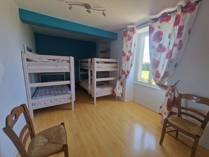 Image No.9-5 Bed House for sale