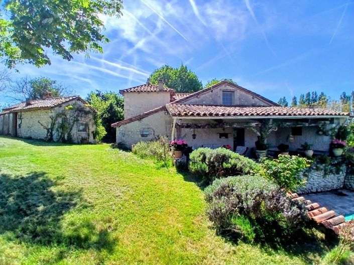 Image No.12-5 Bed House for sale