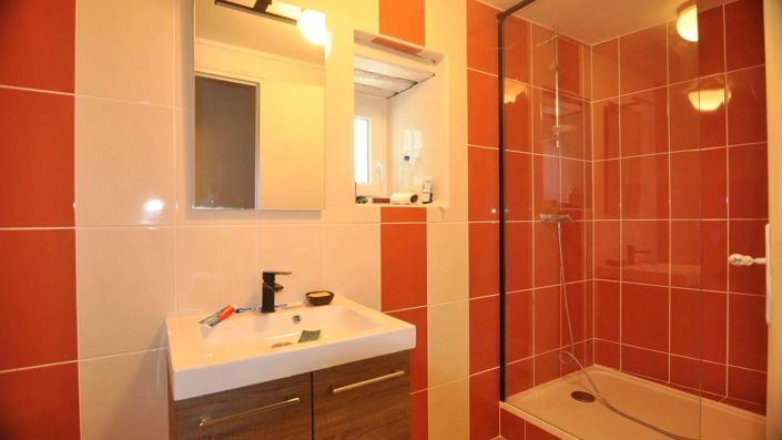 Image No.13-3 Bed House for sale