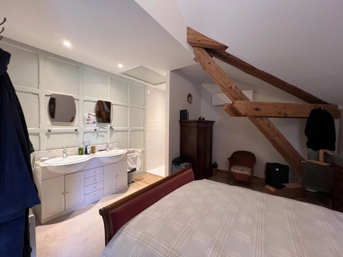 Image No.10-4 Bed House for sale