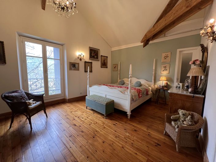 Image No.7-4 Bed House for sale