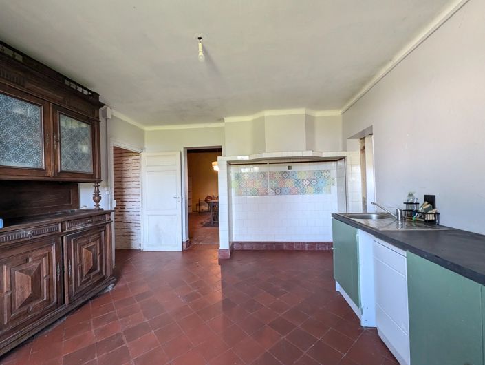 Image No.7-5 Bed House for sale