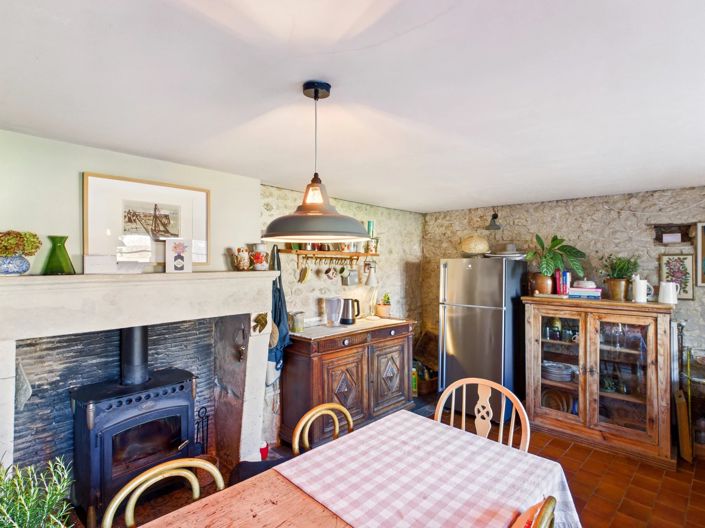 Image No.10-6 Bed House for sale