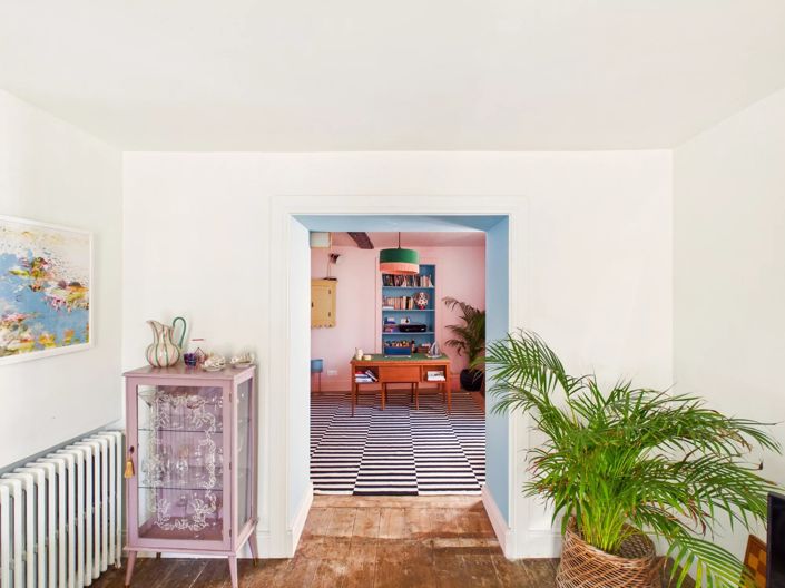 Image No.11-6 Bed House for sale