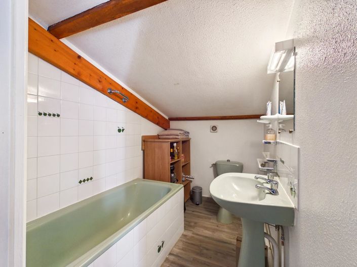 Image No.11-3 Bed Village House for sale