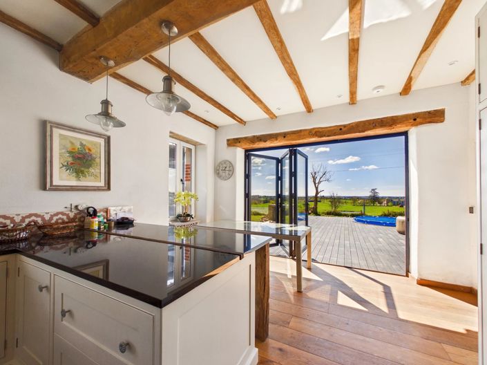 Image No.4-5 Bed House for sale