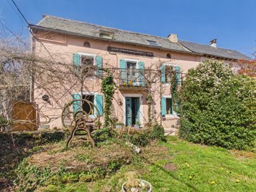 bb77738676226216411e94224c1ea165f97018c49d200