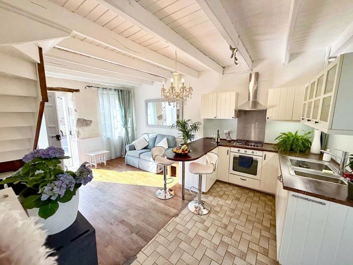 Image No.4-Maison de village de 1 chambre à vendre à Saint-Saud-Lacoussière