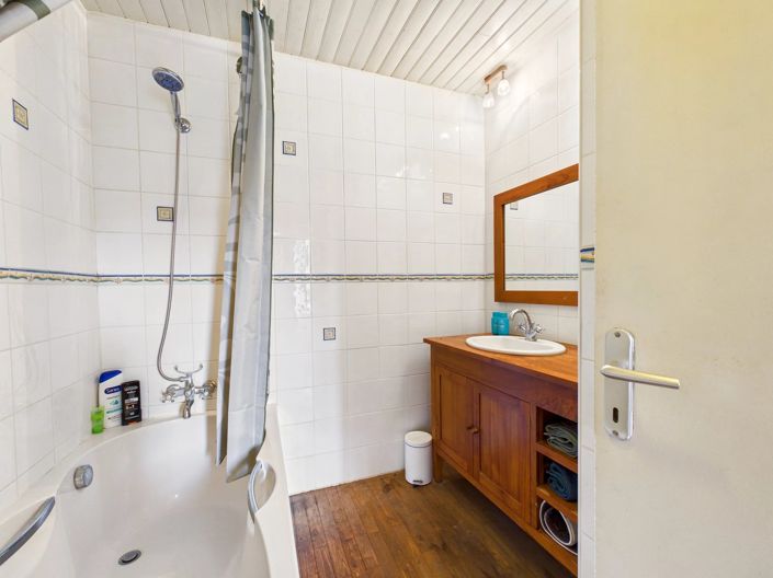 Image No.10-3 Bed Village House for sale