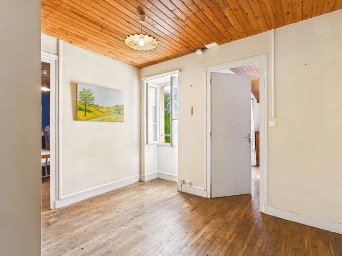 Image No.6-3 Bed Village House for sale