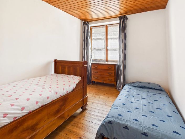 Image No.9-3 Bed Village House for sale