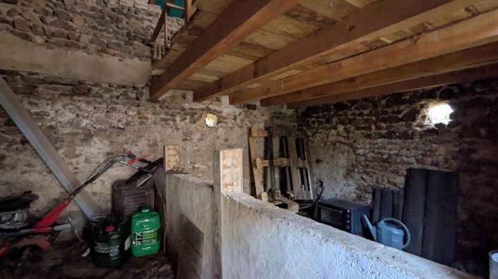 Image No.12-2 Bed Village House for sale