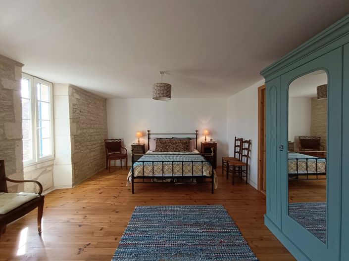 Image No.12-4 Bed House for sale