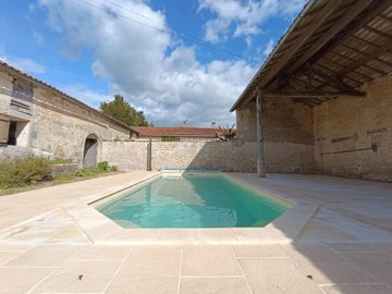 0b93d90d9d19454ec9b7731397acf12ed4ce31d5a9326