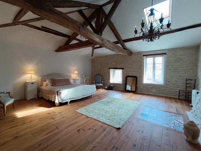 Image No.3-4 Bed House for sale