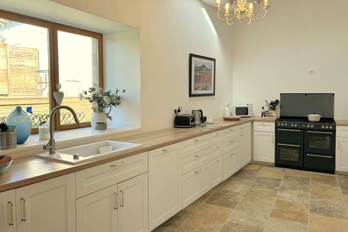 Image No.11-4 Bed House for sale