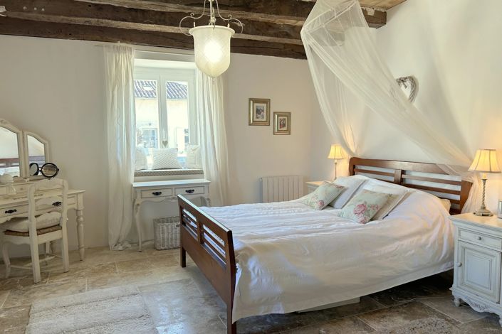 Image No.8-4 Bed House for sale