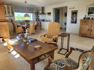 61817a29dc1b8797e94d0a67c62ce2a957a6eaa9a6403