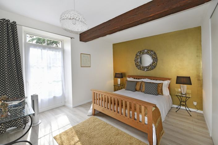 Image No.11-10 Bed House for sale