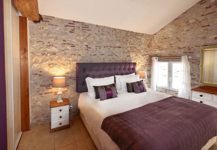 Image No.7-10 Bed House for sale