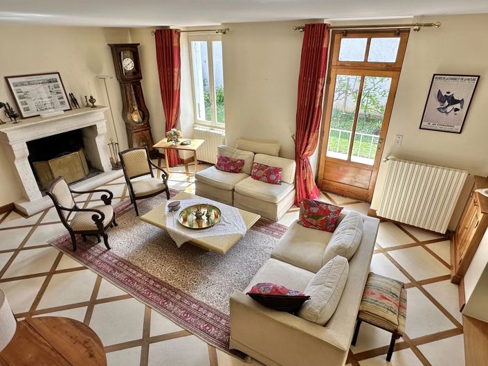 Image No.12-5 Bed House for sale