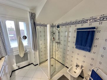 6258bf0f6fdcd191b278f048b5d0e7146a69637124384