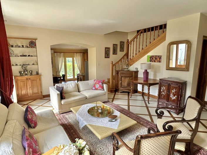Image No.3-5 Bed House for sale