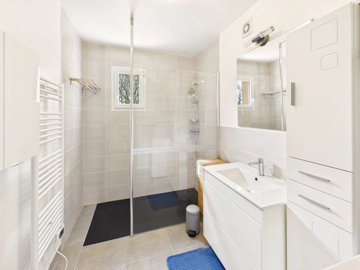 fc9ad5f558dd769faf11e66a06af20a8108a3c06d8200